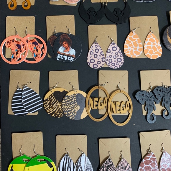 Faux/Wooden earrings, all different colors - Picture 3 of 4